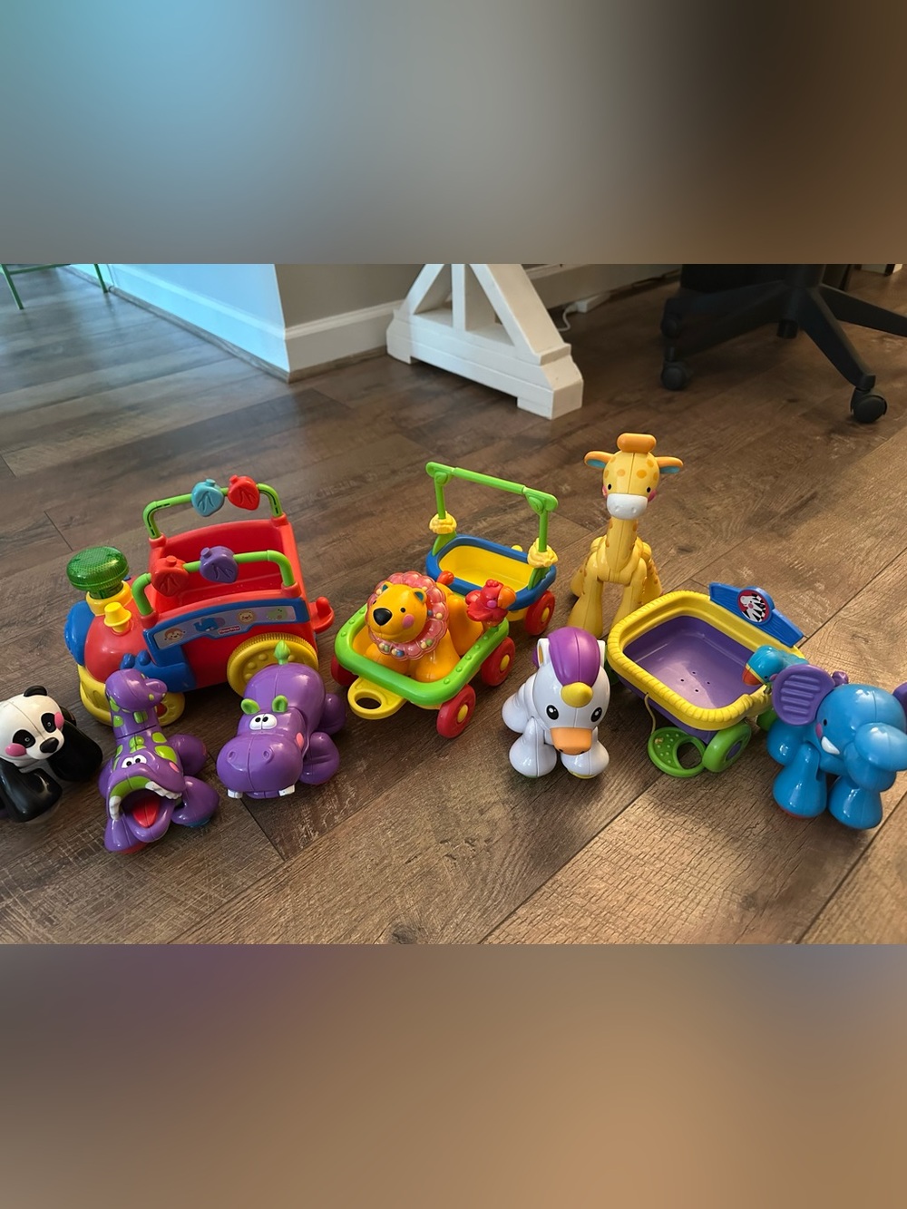 Fisher price vintage amazing animals sing go train set 2006 with 7 animals